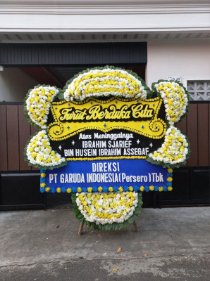 Papan Bunga Duka di Medan Belawan